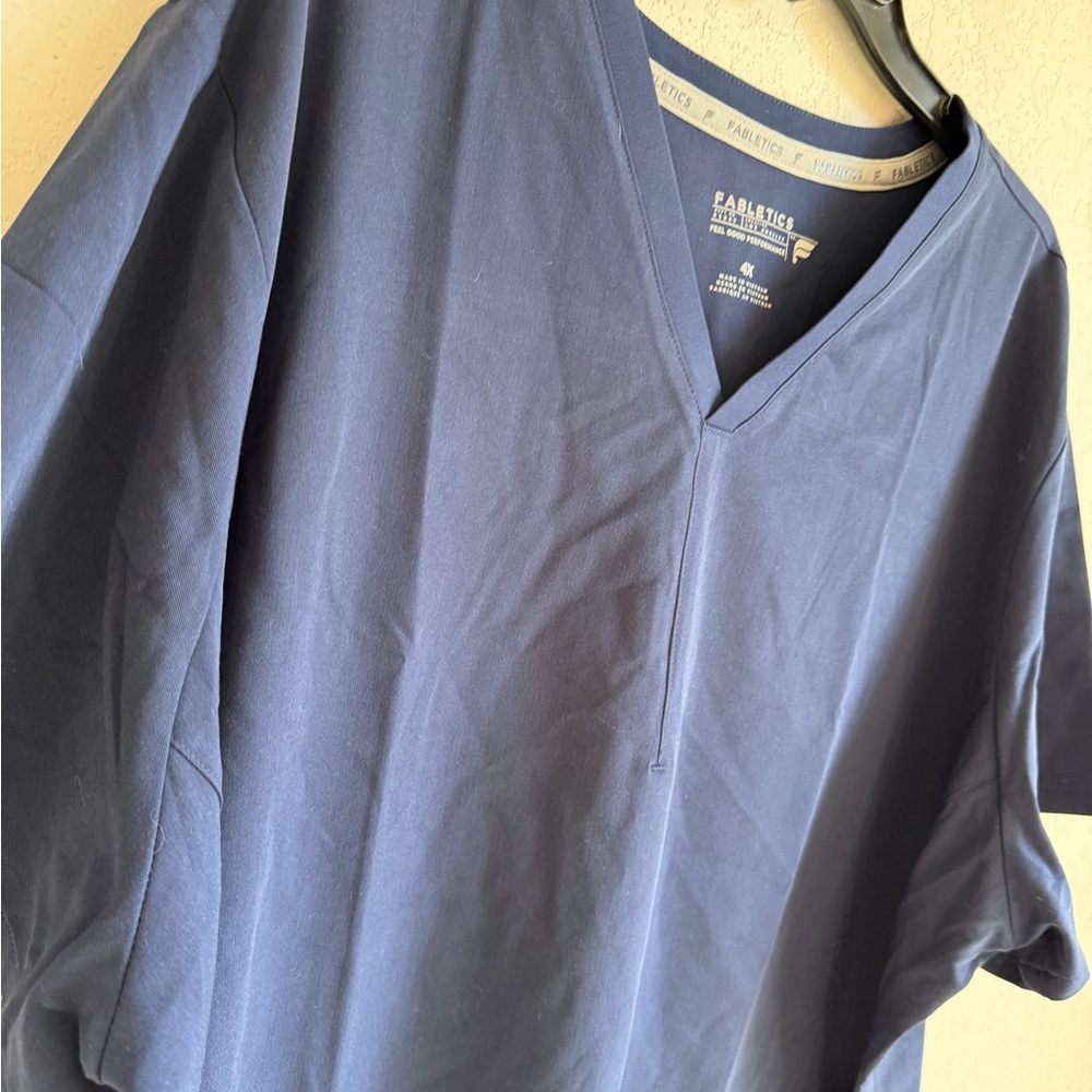 Fabletics Method 2-Pocket Scrub Top Navy Womens 4… - image 2